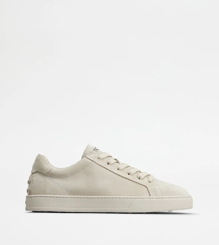 Sneakers in Suede