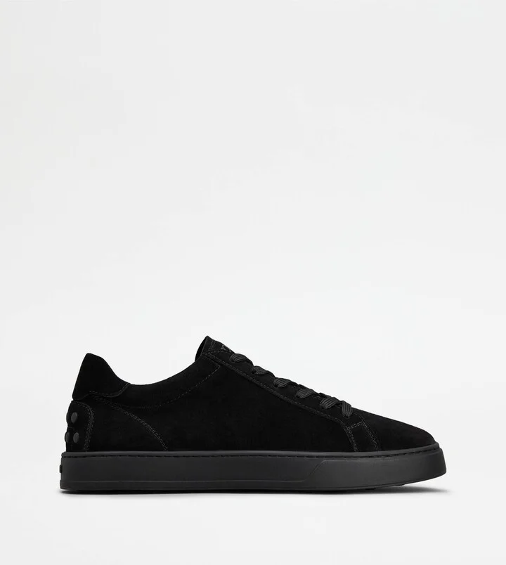 Sneakers in Suede