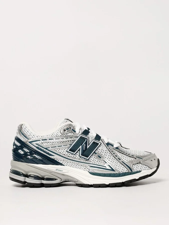 Sneakers NEW BALANCE Woman color Grey