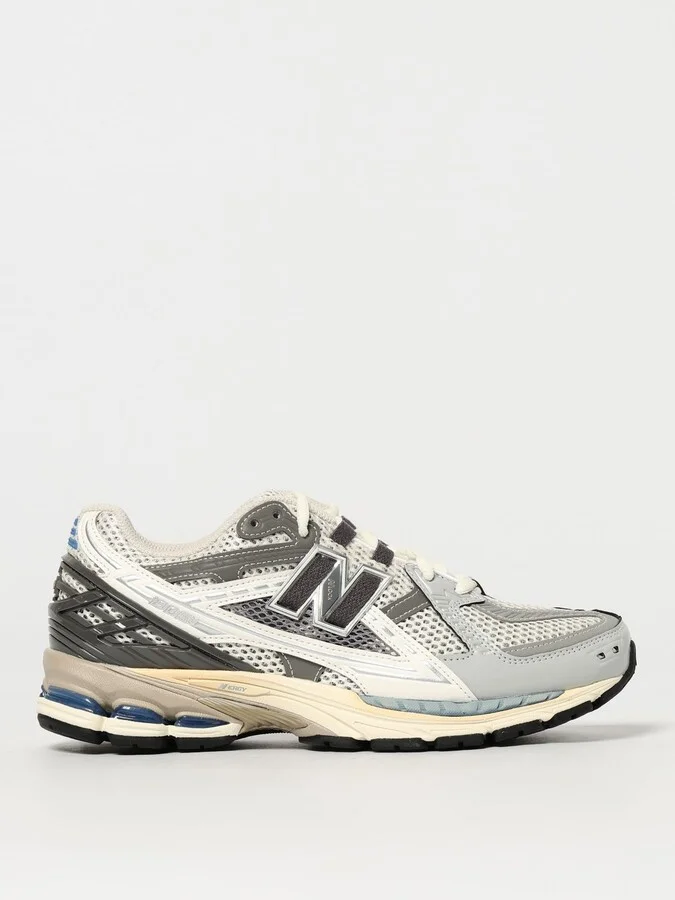 Sneakers NEW BALANCE Woman color Grey