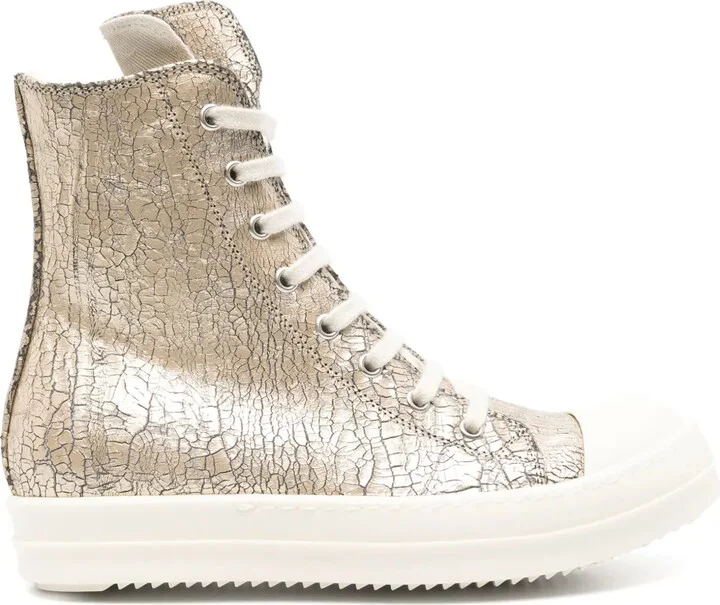 Sneaks sneakers