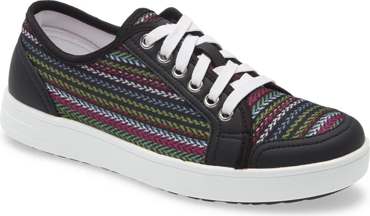 Sneaq Sneaker