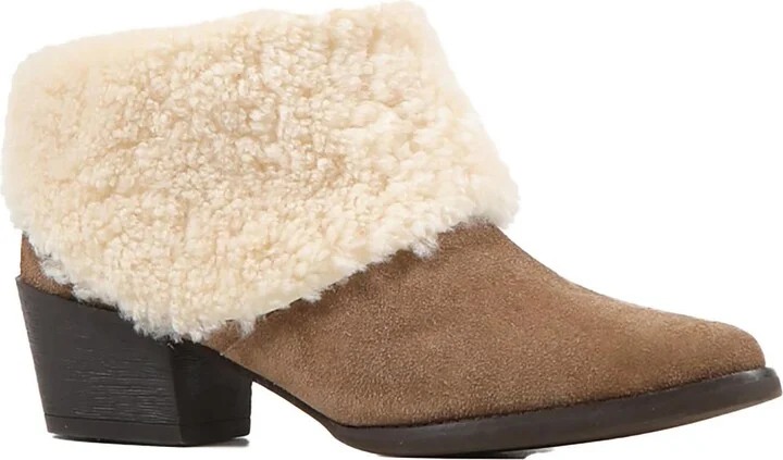 SNOWCAP BOOTIE Womens Faux Suede Pointed toe Shooties