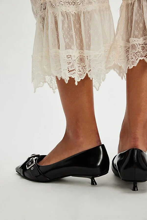 So 90s Kitten Heels - Image 3