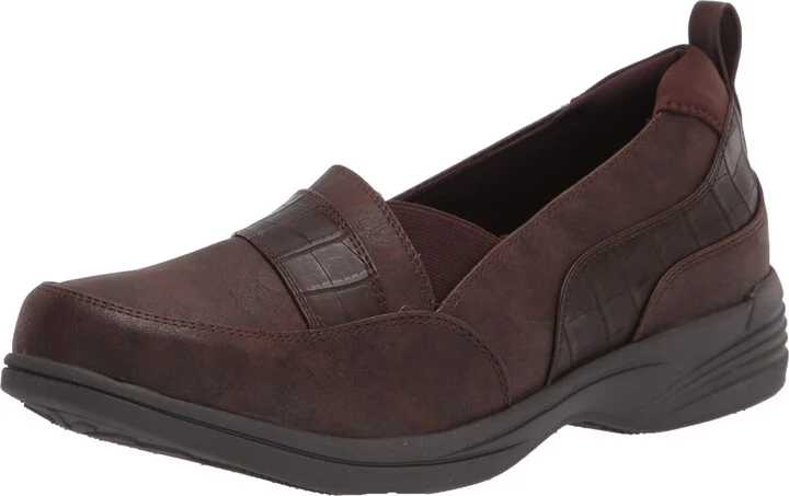 So Lite by Easy Street Women's Fernly by Easy Street Sneaker