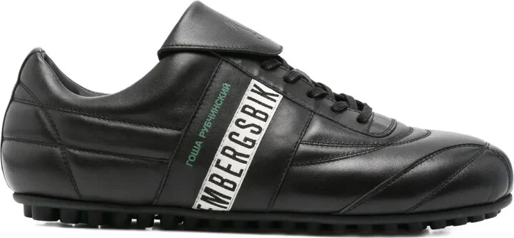 Soccer sneakers