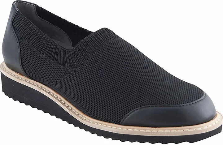 Social Womens Leather Lifestyle Casual and Fashion Sneakers