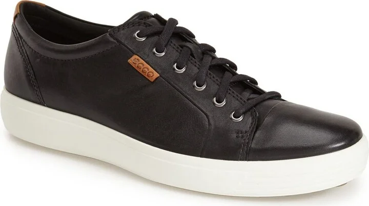 Soft 7 Lace-Up Sneaker