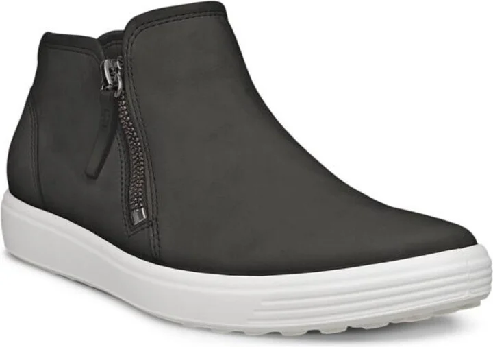 Soft 7 Mid Top Zip Sneaker
