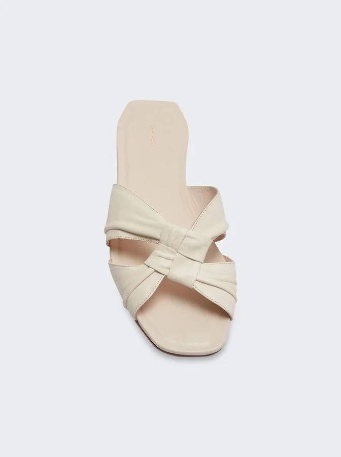 Soft Knot Flat Sandal