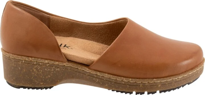 Softwalk Addie Clog - Image 2