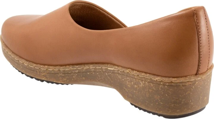 Softwalk Addie Clog - Image 3