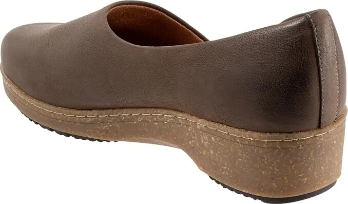 SoftWalk Addie Women's Shoes Dark Brown Nubuck : 7 WW (EE), Leather - Image 4