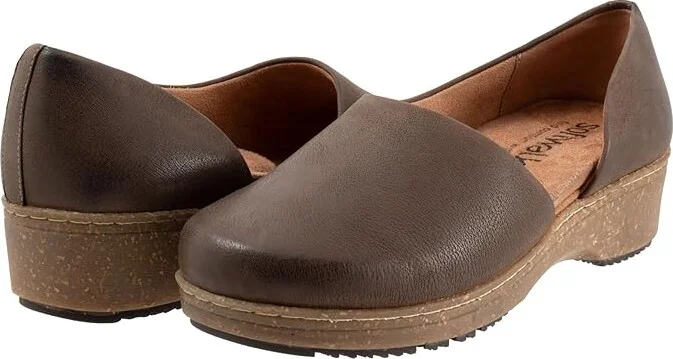 SoftWalk Addie Women's Shoes Dark Brown Nubuck : 7 WW (EE), Leather