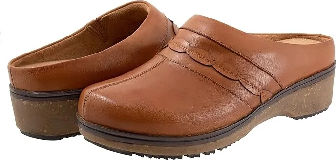SoftWalk Amber 3.0 Women's Flat Shoes Luggage : 10.5 W (D), Leather
