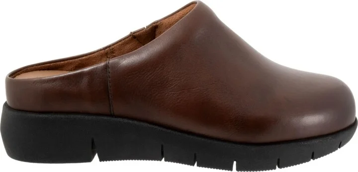 Softwalk Andria Clog - Image 10