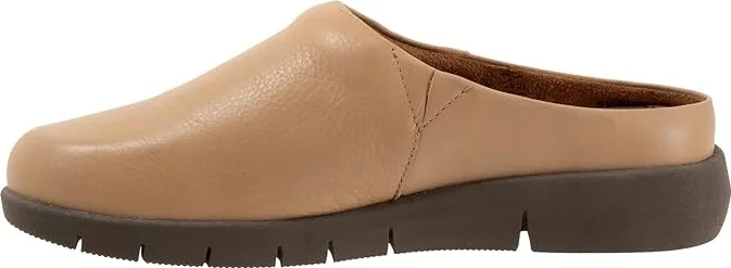SoftWalk Andria Women's Shoes Beige : 9 WW (EE), Leather - Image 4