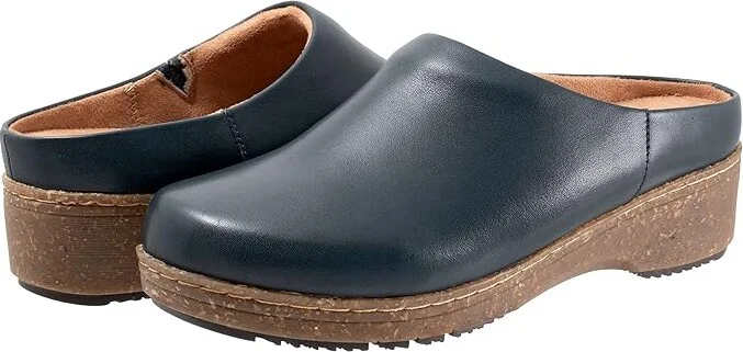 SoftWalk Arvada Women's Flat Shoes Navy : 6.5 WW (EE), Leather