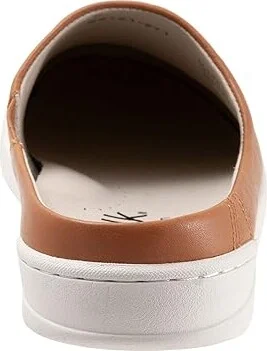 SoftWalk Auburn Women's Shoes Saddle : 7.5 N (AA), Leather - Image 4
