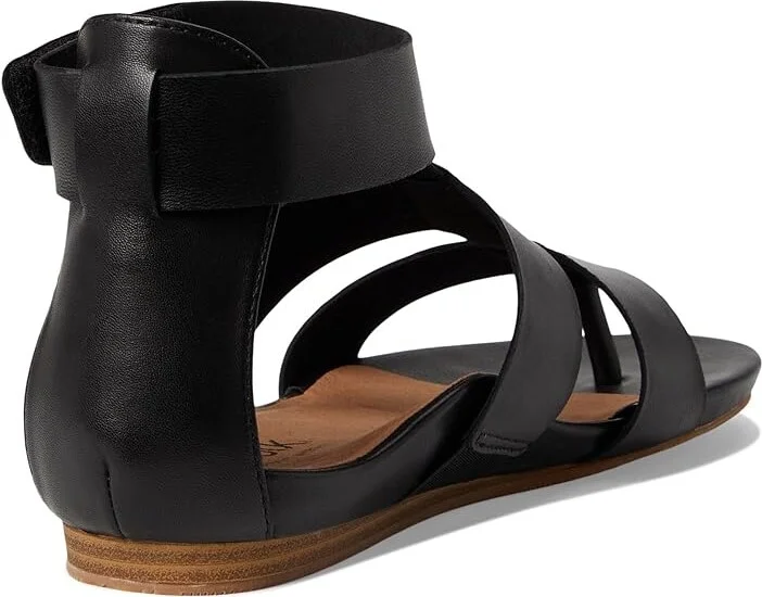 SoftWalk Cabo Women's Sandals Black : 5 M (B), Leather - Image 4