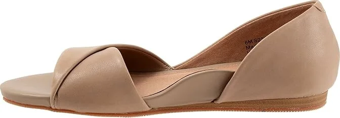 SoftWalk Cypress Women's Sandals Beige : 7 N (AA), Leather - Image 6