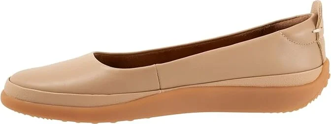 SoftWalk Disa Women's Flat Shoes Beige : 10 M (B), Leather - Image 6