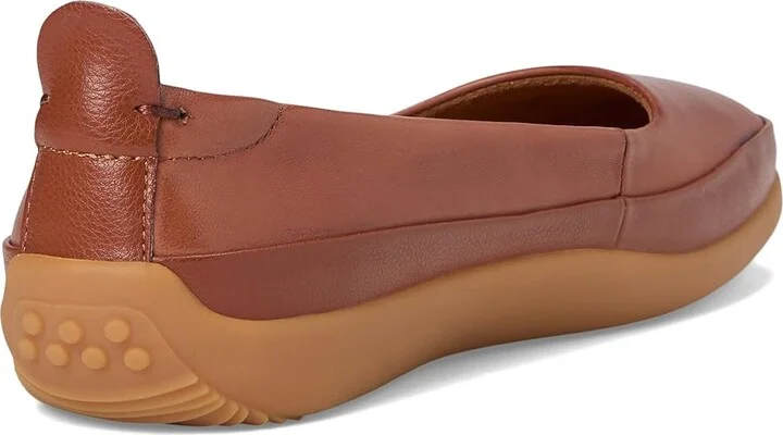 SoftWalk Disa Women's Flat Shoes Luggage : 8 N (A), Leather - Image 4