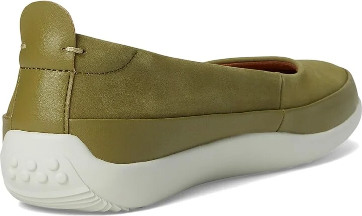 SoftWalk Disa Women's Flat Shoes Olive Nubuck : 10.5 M (B), Leather - Image 4