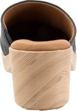 SoftWalk Felida Women's Slippers Navy Nubuck : 7.5 N (AA), Leather - Image 4
