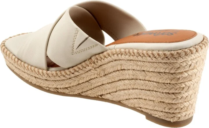 Softwalk Hastings Sandal - Image 10