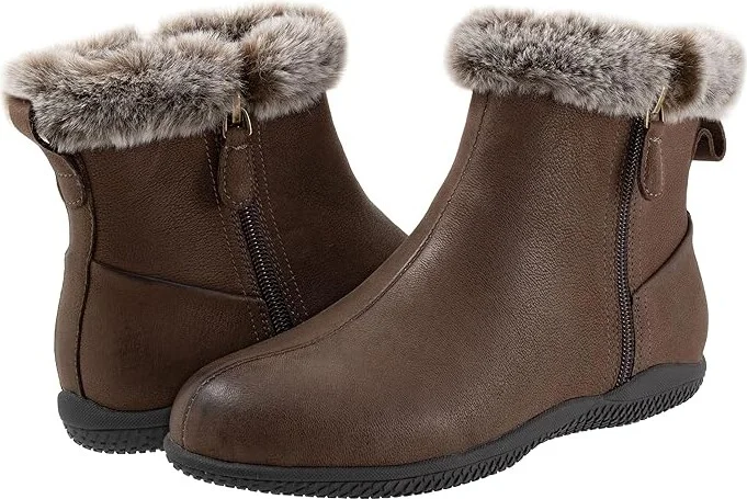 SoftWalk Helena Women's Boots Dark Brown Nubuck : 6.5 WW (EE), Rubber/Leather