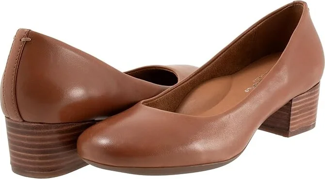 SoftWalk Lynn High Women's Heels Luggage : 6 M (B), Leather/Rubber