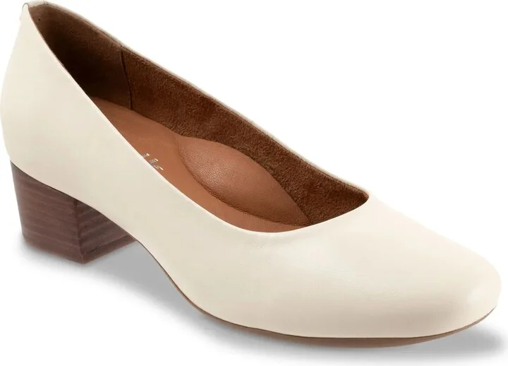 Softwalk Lynn Pump