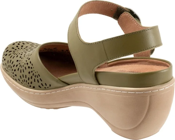 Softwalk Mabelle Perf Clog - Image 2