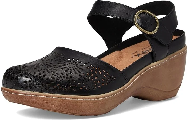 SoftWalk Mabelle Perf Women's Slippers Black : 8 W (E), Leather - Image 5