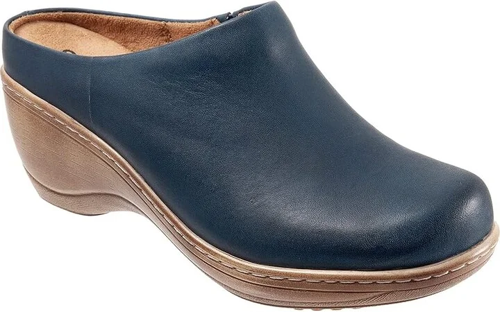 SoftWalk Madison Women's Shoes Navy : 7 N (AA)