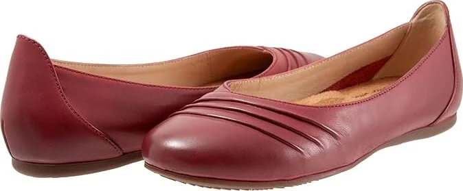 SoftWalk Safi Women's Shoes Dark Red : 7.5 N (AA), Leather