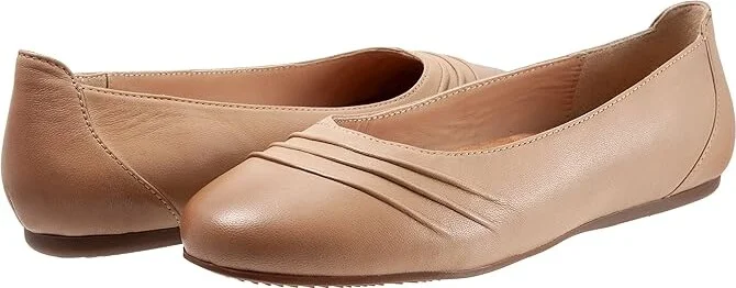 SoftWalk Safi Women's Shoes Mocha : 7.5 M (B), Leather