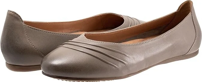 SoftWalk Safi Women's Shoes Sage : 10 N (AA), Leather