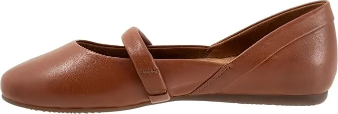 SoftWalk Samara Women's Flat Shoes Luggage : 10 N (AA), Leather - Image 4