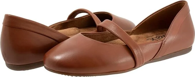 SoftWalk Samara Women's Flat Shoes Luggage : 10 N (AA), Leather