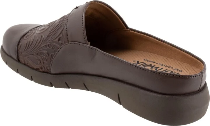 Softwalk San Marcos Tooling Clog - Image 9