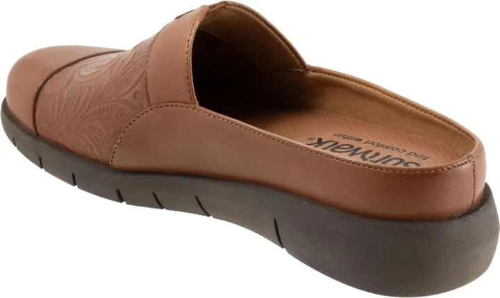 Softwalk San Marcos Tooling Clog - Image 11