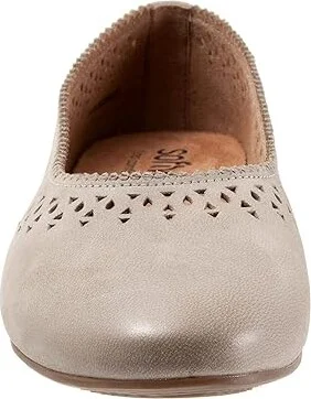 SoftWalk Selma Women's Shoes Grey Nubuck : 5 M (B), Leather - Image 5