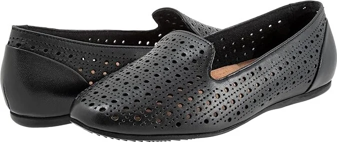 SoftWalk Shelby Perf Women's Flat Shoes Black : 7 W (D), Leather