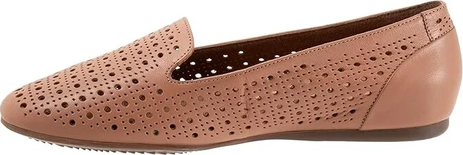 SoftWalk Shelby Perf Women's Flat Shoes Blush : 7 M (B), Leather - Image 6