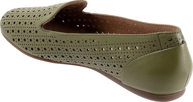 SoftWalk Shelby Perf Women's Flat Shoes Dark Olive : 7 W (D), Leather - Image 4