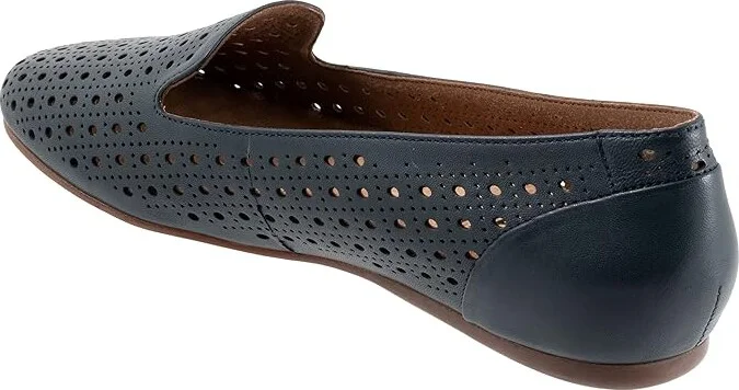 SoftWalk Shelby Perf Women's Flat Shoes Navy : 11 M (B), Leather - Image 4