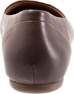 SoftWalk Shiraz Women's Shoes Dark Brown : 9 N (AA), Leather/Nappa - Image 4