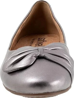 SoftWalk Sofia Women's Flat Shoes Pewter : 9 M (B), Leather - Image 5